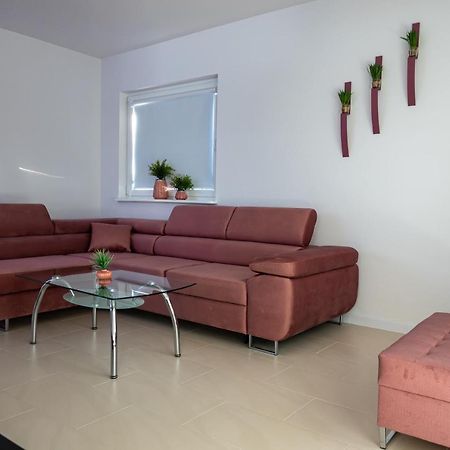Nowy Apartament Z Duzym Tarasem I Parkingiem Swinoujscie Exterior foto